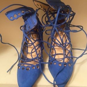 Blue suede women heels. Tie up the calf of leg